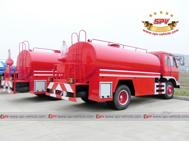 Right Back View of Fire Fighting Tanker - Dongfeng Right Back View of Fire Fighting Tanker - Dongfeng